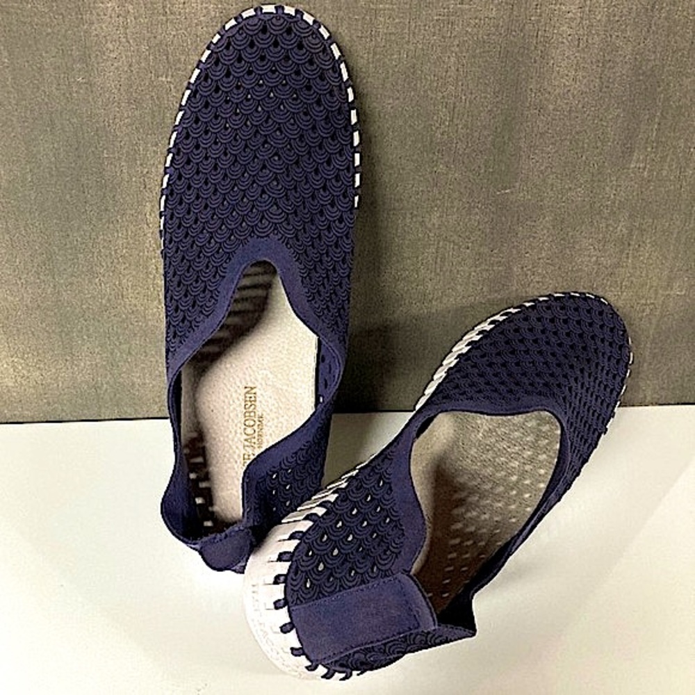 Isle Jackobsen Navy Blue Preppy Perforated Suede Leather Slip On Sneakers EU 39